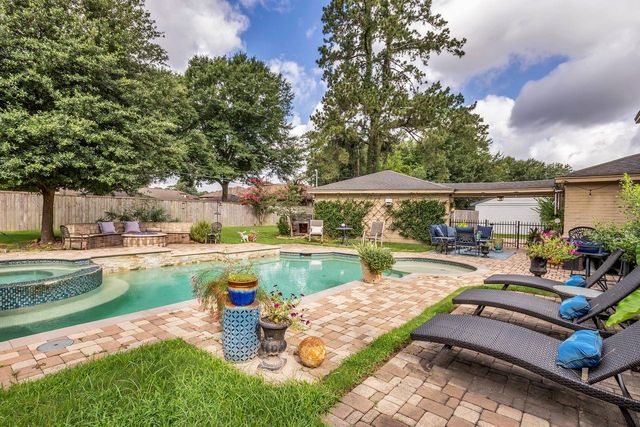 14115 Paradise Valley Drive, Houston, TX 77069