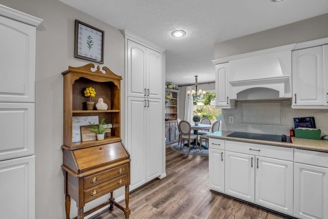 14115 Paradise Valley Drive, Houston, TX 77069