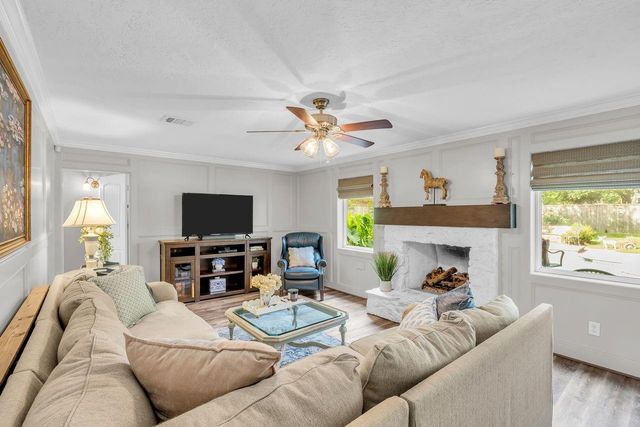 14115 Paradise Valley Drive, Houston, TX 77069