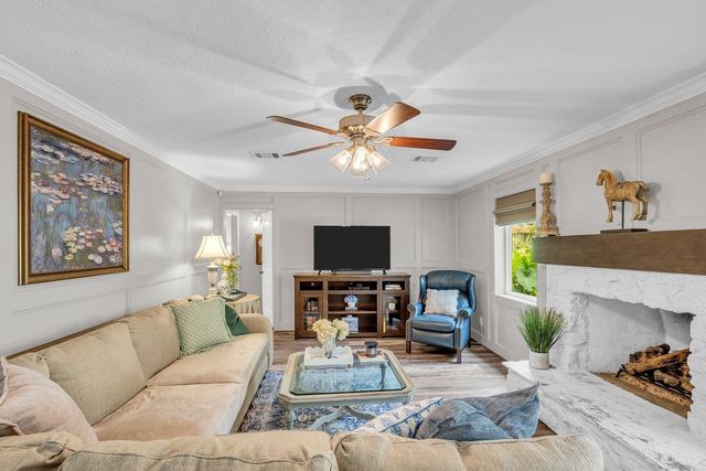 14115 Paradise Valley Drive, Houston, TX 77069