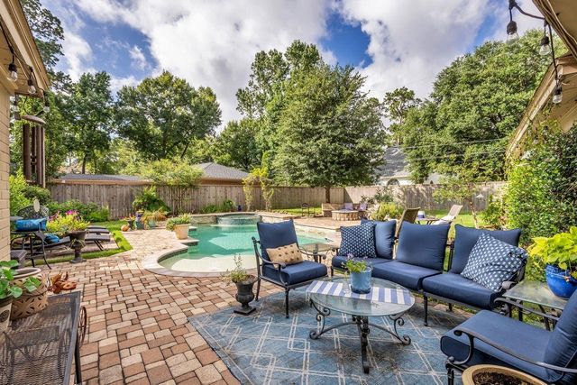 14115 Paradise Valley Drive, Houston, TX 77069