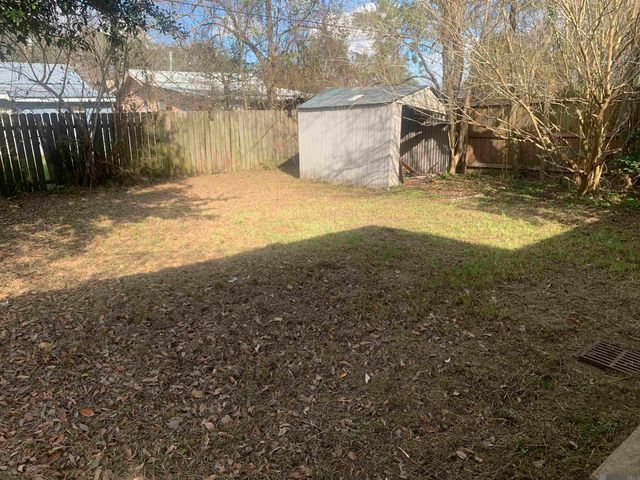 864 Iris, Baton Rouge, LA 70802