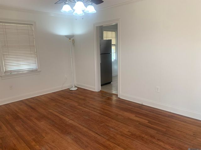 864 Iris, Baton Rouge, LA 70802