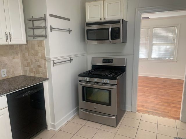 864 Iris, Baton Rouge, LA 70802