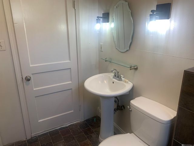 864 Iris, Baton Rouge, LA 70802