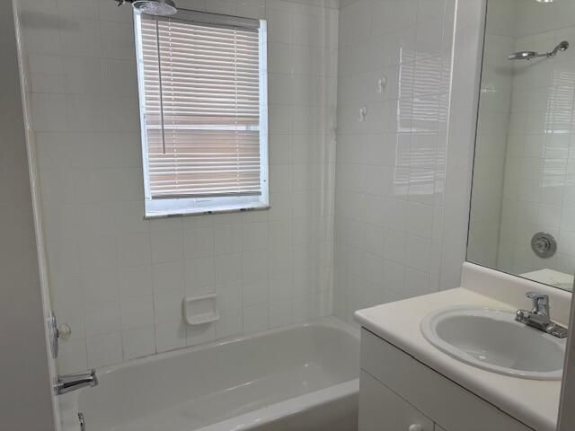 304 SW North Shore Boulevard N, Port St. Lucie, Port St Lucie, FL 34986