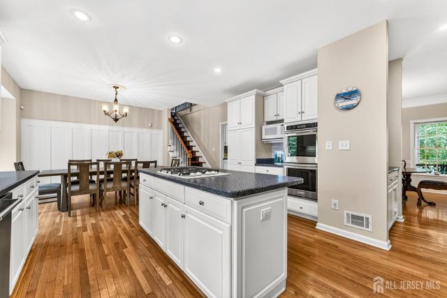 836 Atkinson Circle, Hillsborough, NJ 08844
