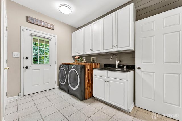 836 Atkinson Circle, Hillsborough, NJ 08844