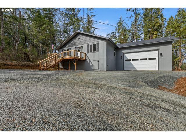 536 Annis St, Canyonville, OR 97417
