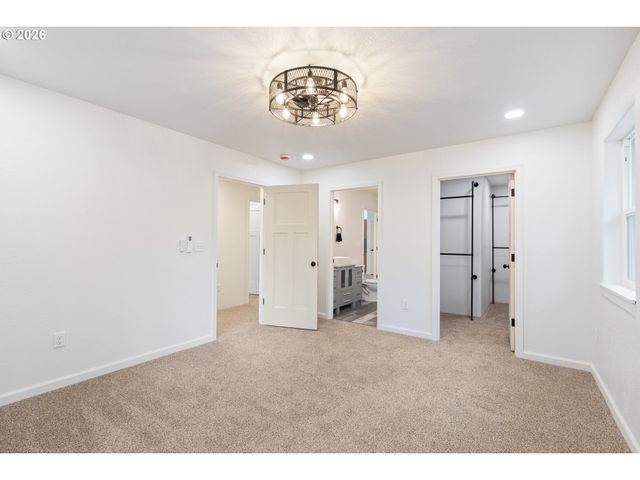 536 Annis St, Canyonville, OR 97417