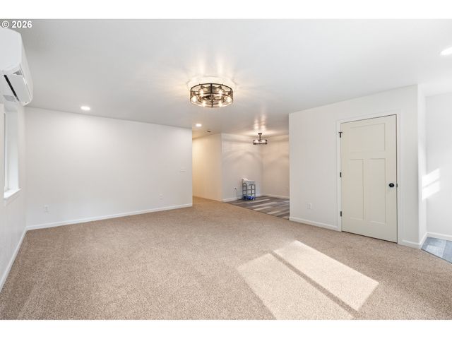 536 Annis St, Canyonville, OR 97417