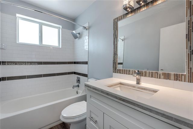 326 SE 3rd Ter, Dania Beach, FL 33004