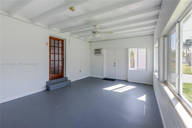 326 SE 3rd Ter, Dania Beach, FL 33004