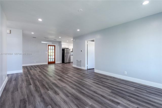 326 SE 3rd Ter, Dania Beach, FL 33004