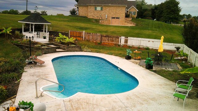 602 Briarcliff Rd, Bardstown, KY 40004