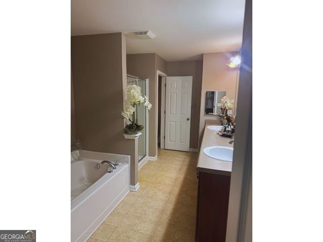 3068 Momerath Court, Decatur, GA 30032