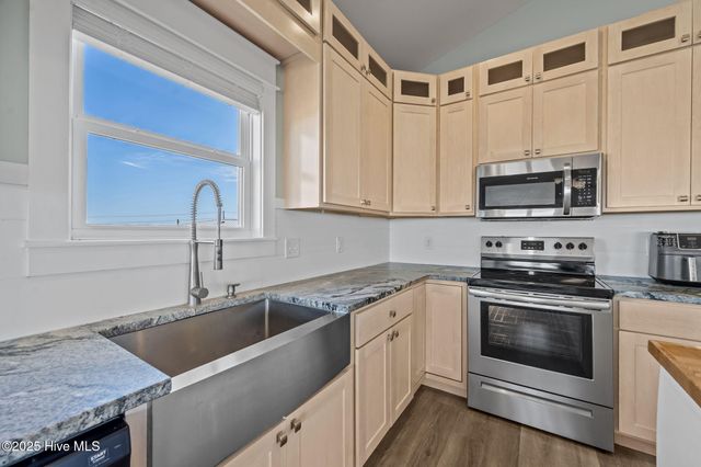 3663 Island Drive, Sneads Ferry, NC 28460