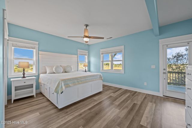 3663 Island Drive, Sneads Ferry, NC 28460