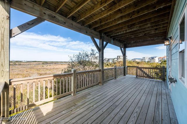 3663 Island Drive, Sneads Ferry, NC 28460