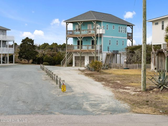 3663 Island Drive, Sneads Ferry, NC 28460