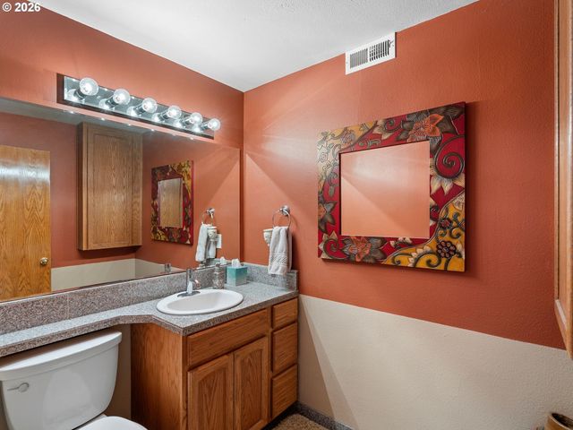 12002 Ne SHANGHAI Rd, Vancouver, WA 98682