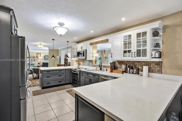 4981 SW 186th Avenue, Southwest Ranches, FL 33332