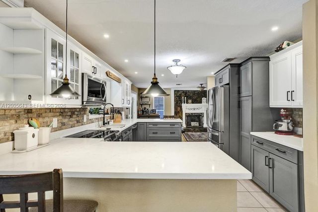 4981 SW 186th Avenue, Southwest Ranches, FL 33332
