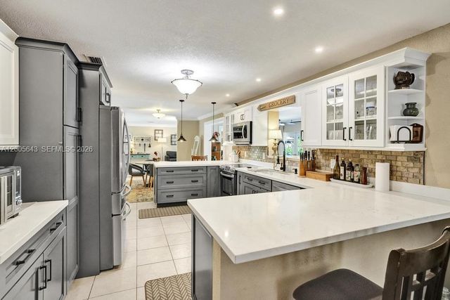 4981 SW 186th Avenue, Southwest Ranches, FL 33332