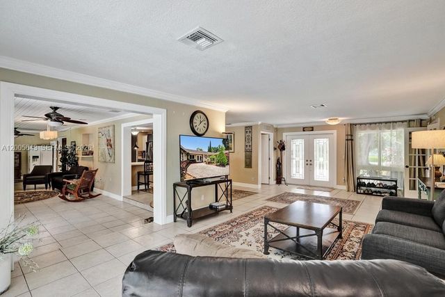 4981 SW 186th Avenue, Southwest Ranches, FL 33332