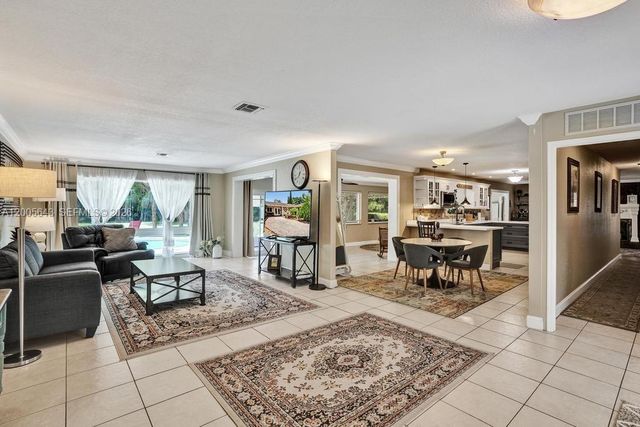 4981 SW 186th Avenue, Southwest Ranches, FL 33332