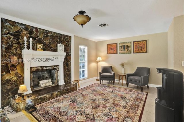 4981 SW 186th Avenue, Southwest Ranches, FL 33332
