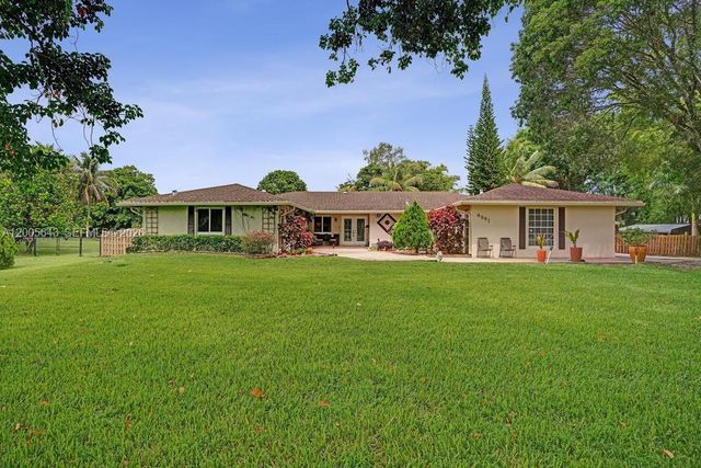 4981 SW 186th Avenue, Southwest Ranches, FL 33332
