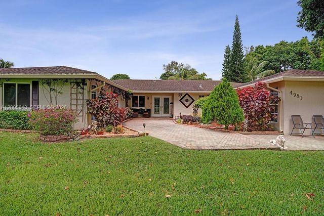 4981 SW 186th Avenue, Southwest Ranches, FL 33332