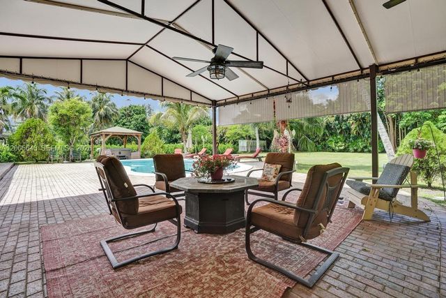 4981 SW 186th Avenue, Southwest Ranches, FL 33332