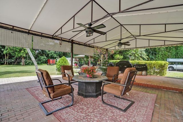 4981 SW 186th Avenue, Southwest Ranches, FL 33332
