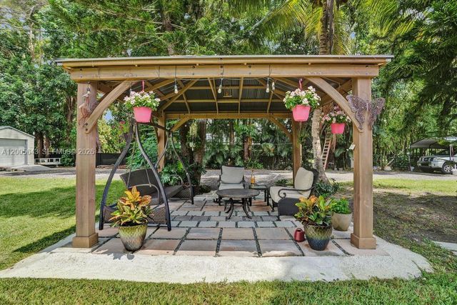 4981 SW 186th Avenue, Southwest Ranches, FL 33332