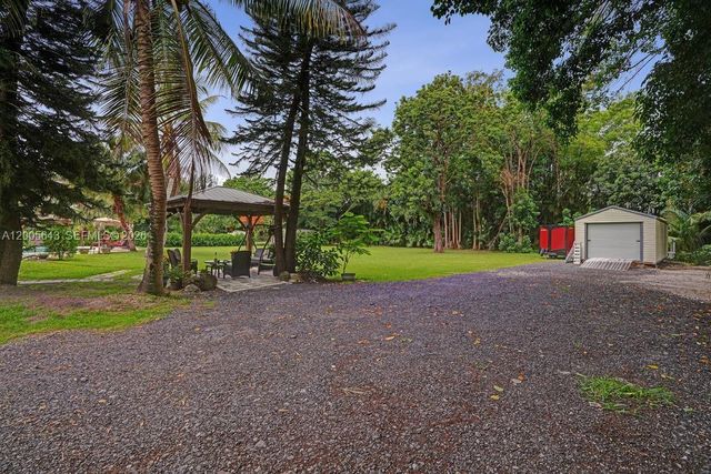 4981 SW 186th Avenue, Southwest Ranches, FL 33332