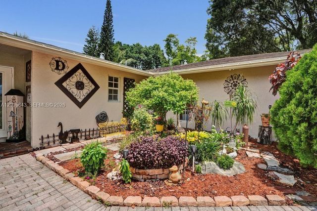 4981 SW 186th Avenue, Southwest Ranches, FL 33332