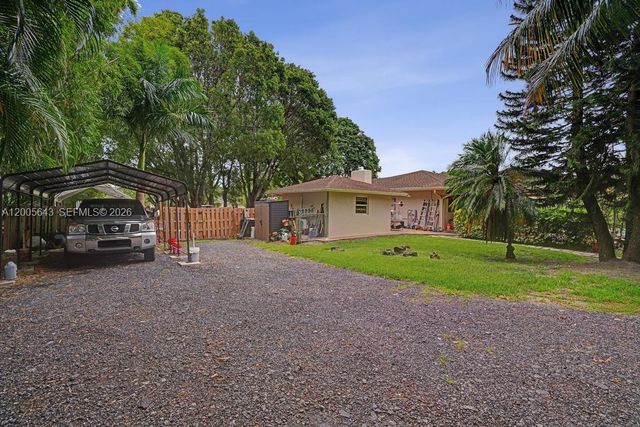 4981 SW 186th Avenue, Southwest Ranches, FL 33332