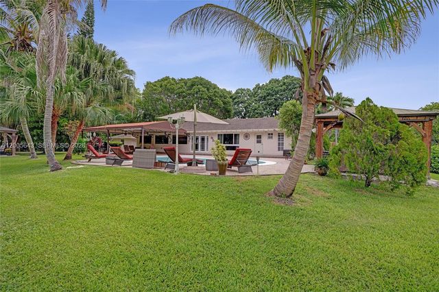 4981 SW 186th Avenue, Southwest Ranches, FL 33332