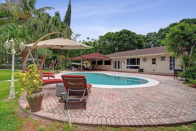 4981 SW 186th Avenue, Southwest Ranches, FL 33332