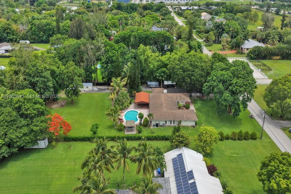 4981 SW 186th Avenue, Southwest Ranches, FL 33332
