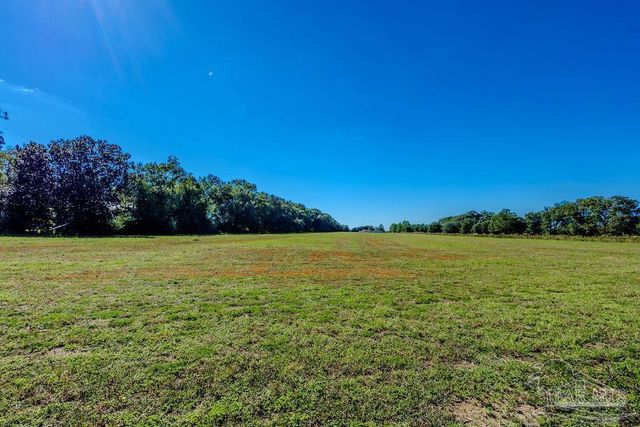 3A Tidwell Rd, Pace, FL 32571