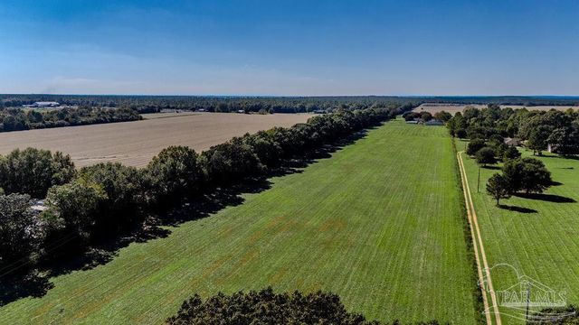 3A Tidwell Rd, Pace, FL 32571