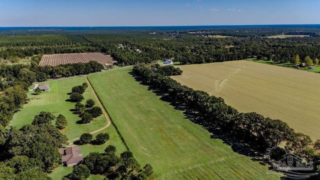 3A Tidwell Rd, Pace, FL 32571