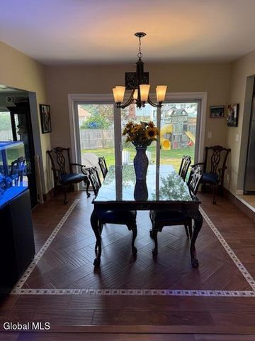 33 Sunset Boulevard, Colonie, NY 12205
