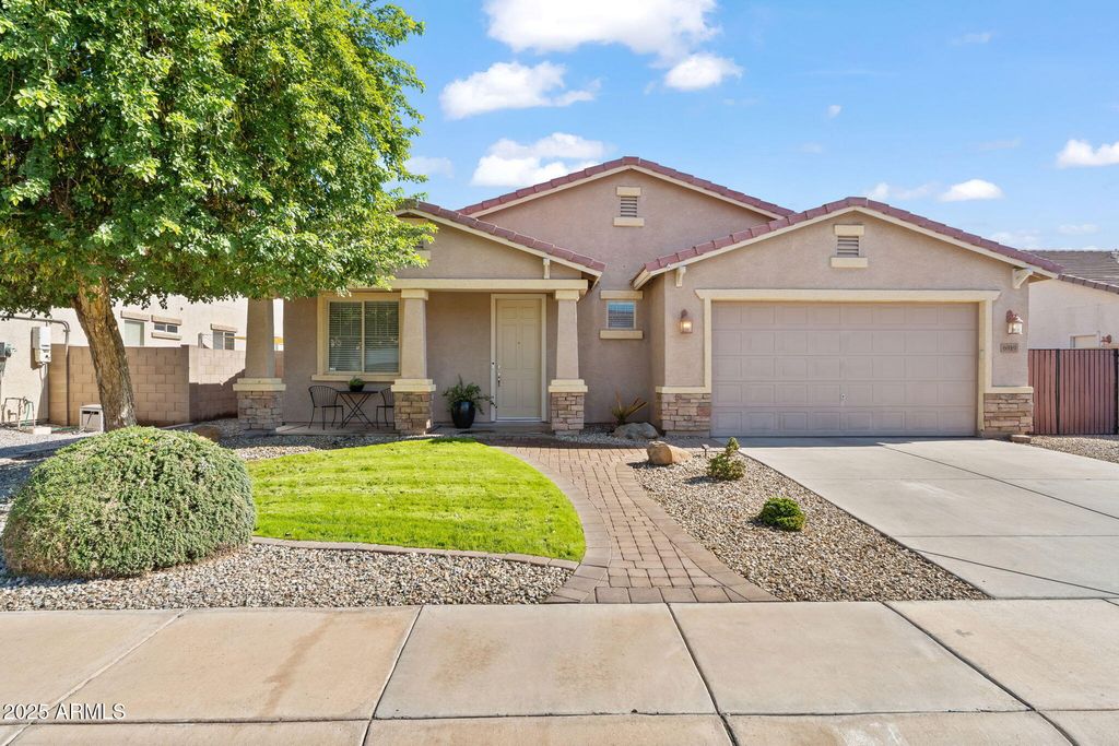 6919 S 71ST Drive, Laveen, AZ 85339