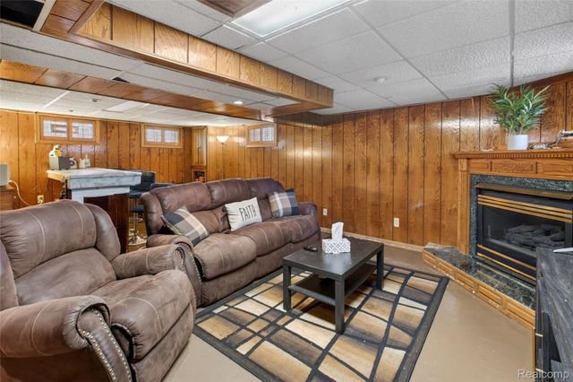 17420 Annchester Road, Detroit, MI 48219