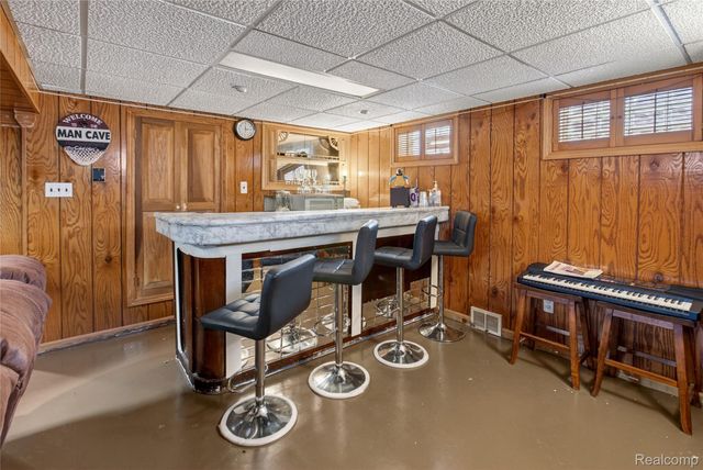 17420 Annchester Road, Detroit, MI 48219