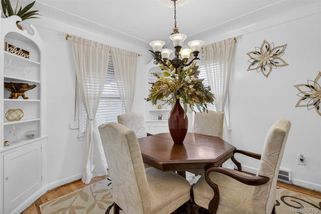 17420 Annchester Road, Detroit, MI 48219